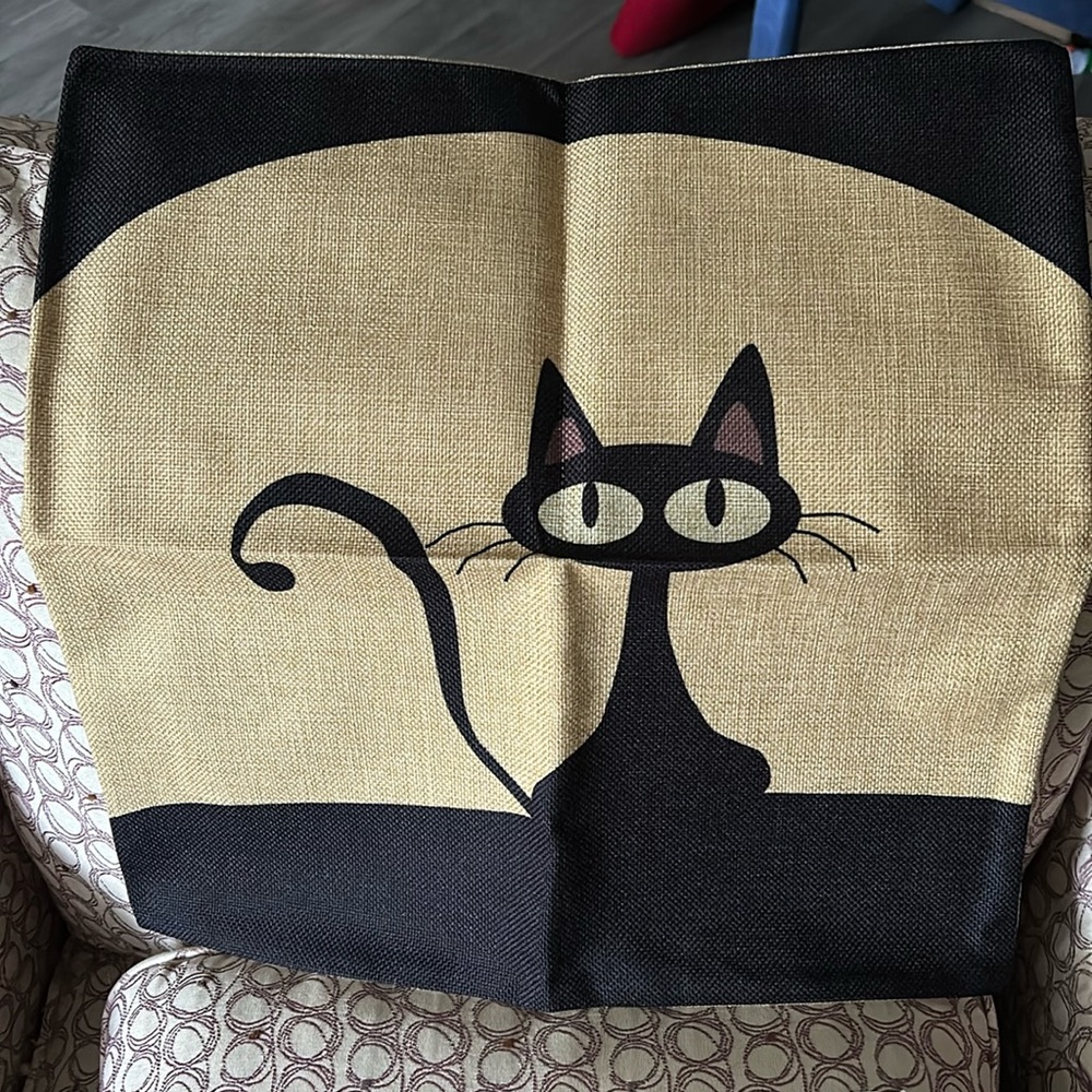 Meowingtons cat throw pillow cover. 17" x 17"